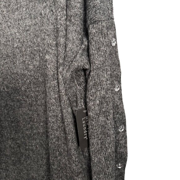 New York Laundry Womens Grey Knit V-Neck Sweater Size 2X With Button Sleeve Deta - Picture 6 of 12